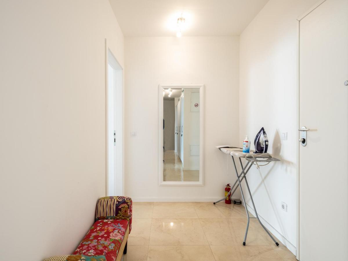 دوبروفينك Luxury Apartment Art المظهر الخارجي الصورة