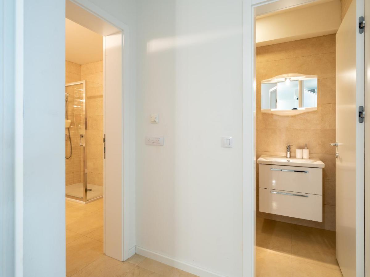 دوبروفينك Luxury Apartment Art المظهر الخارجي الصورة