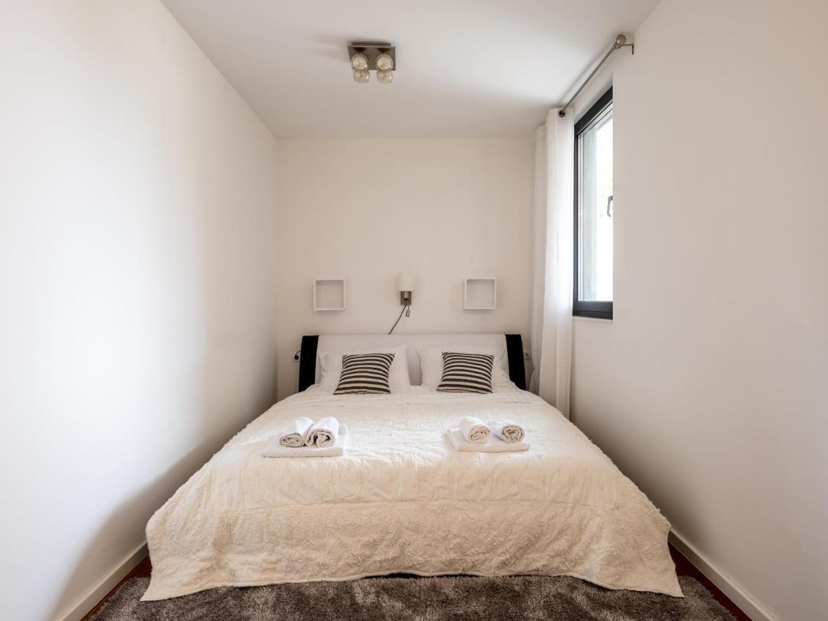 دوبروفينك Luxury Apartment Art المظهر الخارجي الصورة