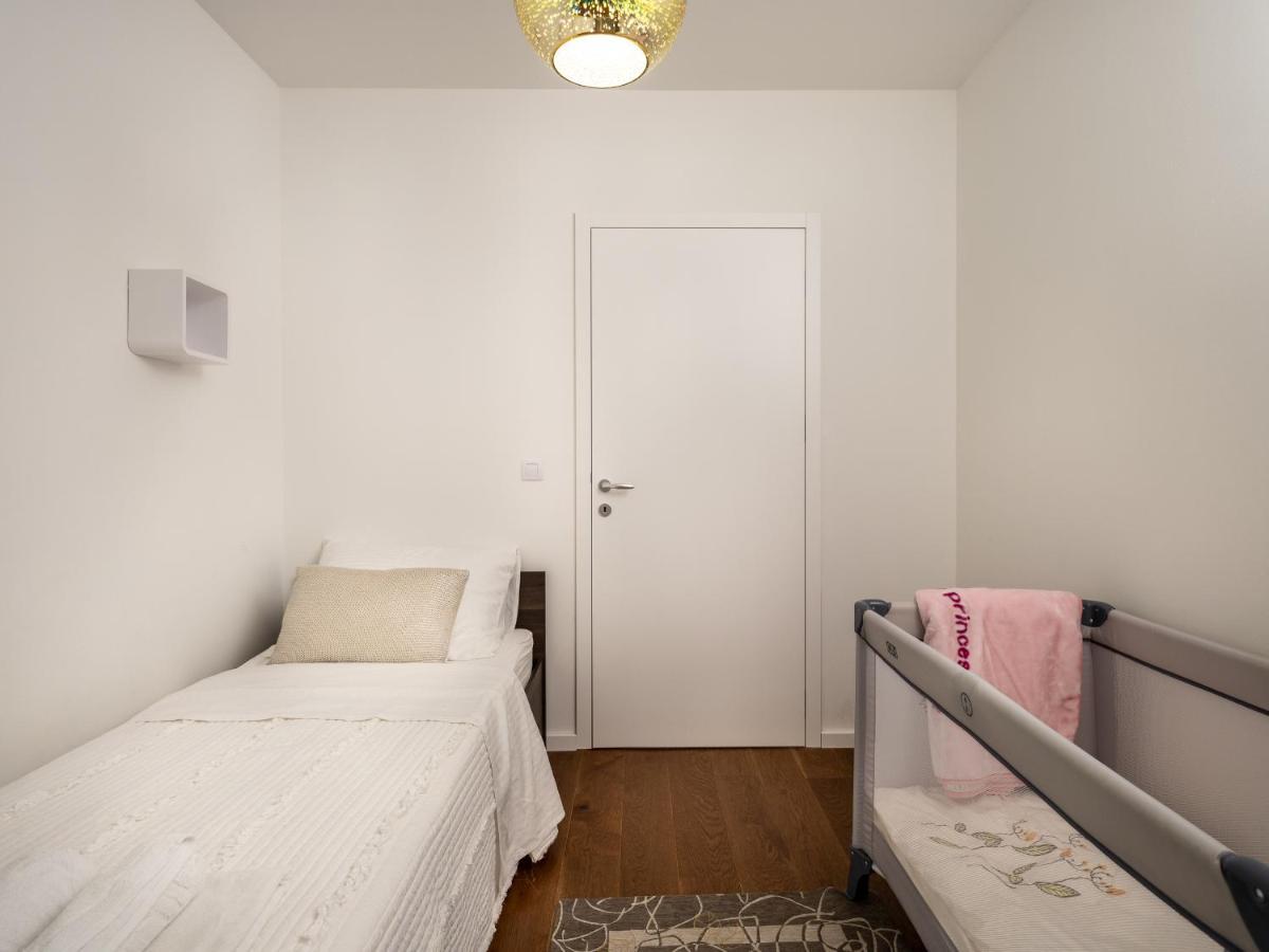 دوبروفينك Luxury Apartment Art المظهر الخارجي الصورة